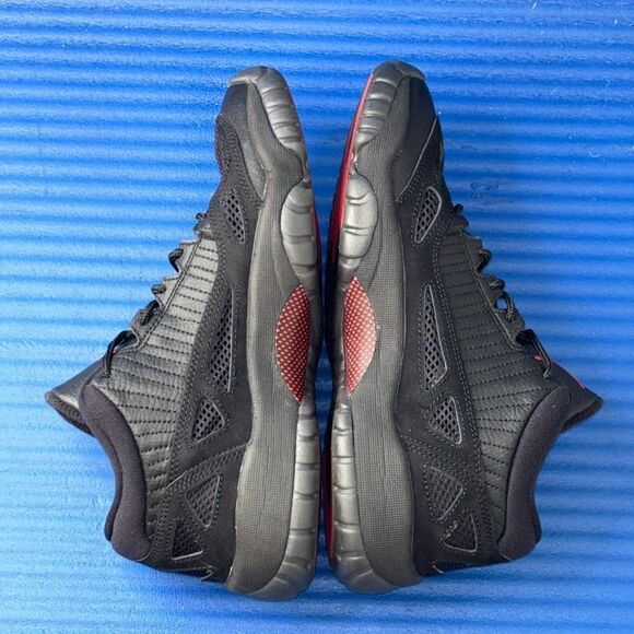 Size 8- Men’s Nike Air Jordan 11 Low 'Referee' 768873-003 RARE Bred 2015 - Picture 5 of 7